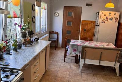 Casă cu 5 camere cu Teren 391 Mp în Central - 5