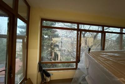 De inchiriat Casa / Vila 7 camere + curte zona Vatra Luminoasa - 16