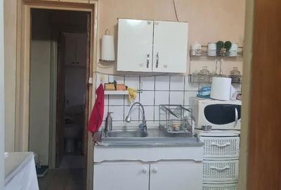 Apartament cu 2 camere semidecomandat în Războieni
