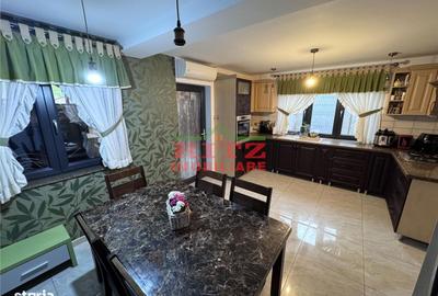 Casă cu 4 camere cu Teren 560 Mp în Nicolae Titulescu - 17