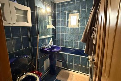 Apartament cu 2 camere decomandat în Micro 20