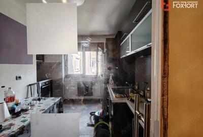 Apartament cu 4 camere decomandat, mobilat în Central