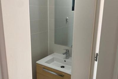 Apartament cu 3 camere decomandat în Văcăresti - 1