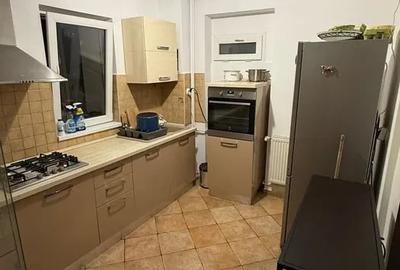 Apartament cu 3 camere decomandat, mobilat în 13 Septembrie - 7