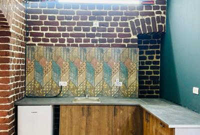 Universitate / Spatiu de Birou Renovat / Demisol / Acces Individual / IdShowroom - 19