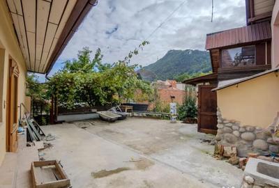 Casă cu 5 camere cu Canalizare în Schei - 1