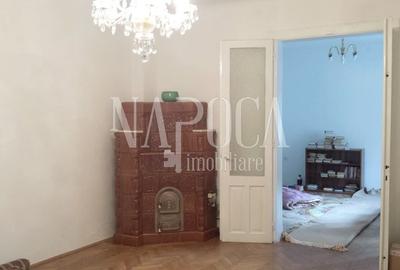 Casă individuală cu 4 camere cu Canalizare în Mărăști