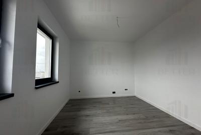 Casă de vânzare – P+1, 4 camere, teren 300 mp - 4