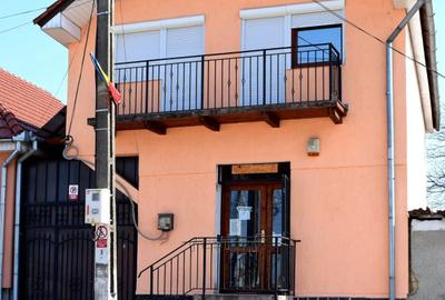 Casă cu 4 camere în Vadu Crișului - 1