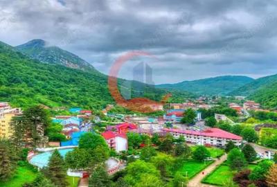 Teren de 5650 mp, în Central