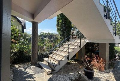 Casă cu 4 camere în Central - 11