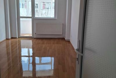 Apartament cu 2 camere decomandat în Central - 1