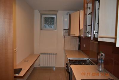 Casă cu 10 camere cu Canalizare în Capitale - 57