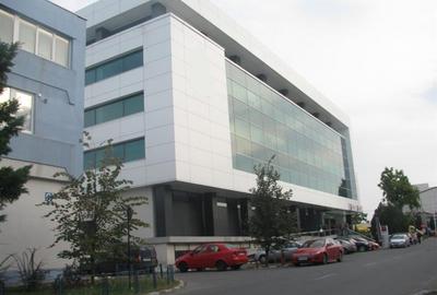 Cladire de inchiriat pretabila clinica sau spital , de la 977 mp