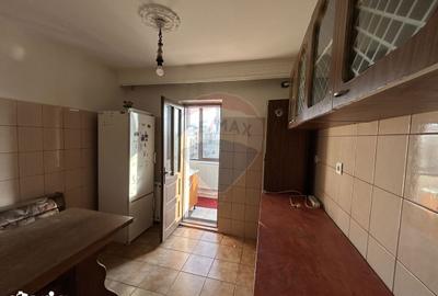 Apartament cu 3 camere decomandat în Vasile Alecsandri