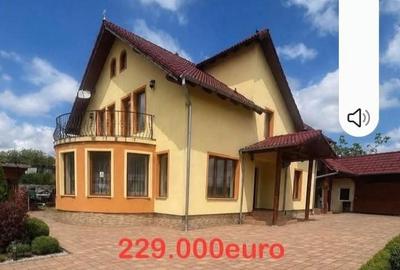 Casă cu 4 camere în Rășinari