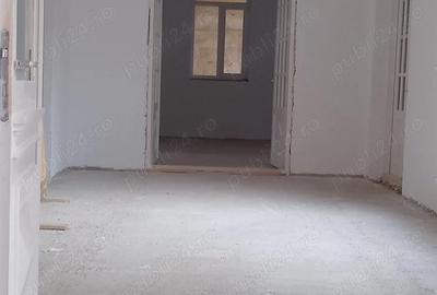 Spațiu comercial, de 100 mp, în Cărpiniș - 1