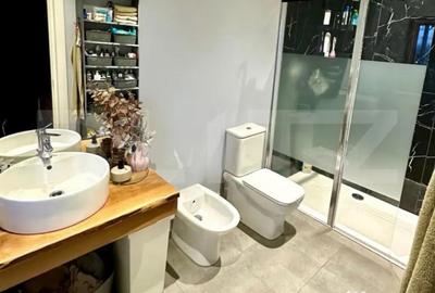 Casă cu 7 camere cu Teren 1591 Mp în Ciugud - 4