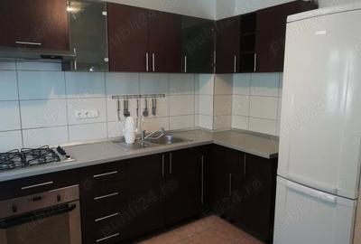 Apartament cu 3 camere decomandat în Turnișor - 4