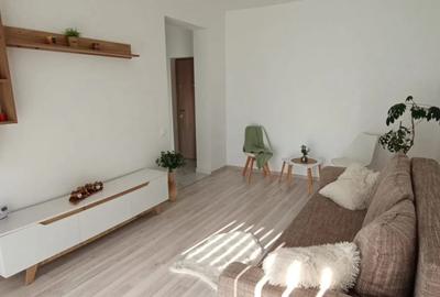 Apartament cu 2 camere decomandat în Metalurgiei