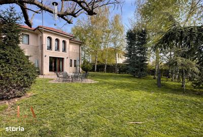 Casă cu 5 camere cu Teren 900 Mp în Central