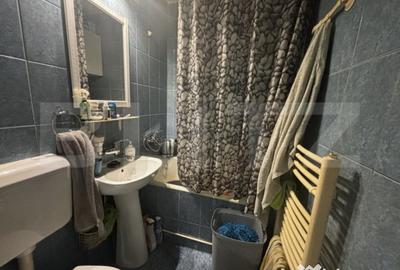 Apartament cu 3 camere semidecomandat, mobilat în Micro 15 - 1