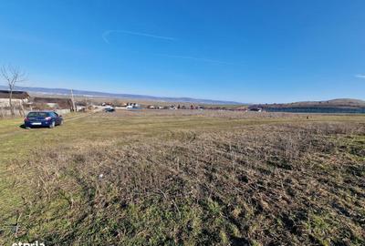 Teren de 1800 mp, în Sărata - 3