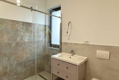 Casă cu 4 camere cu Teren 500 Mp în Central - 11