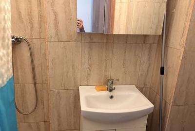 Casă cu 2 camere cu Teren 200 Mp în UTA - 5
