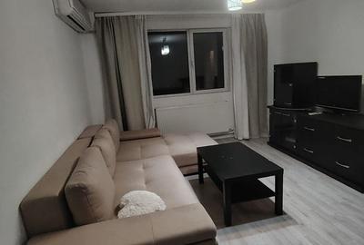 Apartament cu 2 camere semidecomandat, mobilat în Lacul Tei