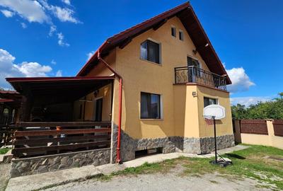 Casa moderna,Sacele,singur in curte,ideala familie,260000 Euro - 2