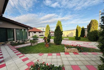 VILA MODERNA CU ETAJ, TEREN 1019 MP, DUBLU FRONT, ZONA LES - 11