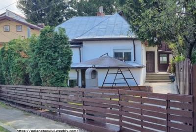 Casă cu 7 camere cu Teren 227 Mp în Poiana - 1