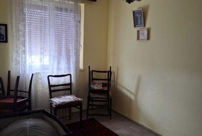 Apartament cu 3 camere în Tineretului