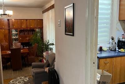 Casă cu 4 camere cu Canalizare în Central - 6