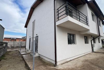 Duplex cu 3 camere cu Canalizare în Prelungirea Ghencea - 8