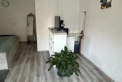 Garsonieră decomandată în Central - 1