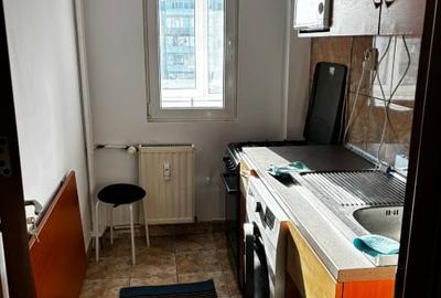 Garsonieră decomandată, mobilată în Baba Novac - 11