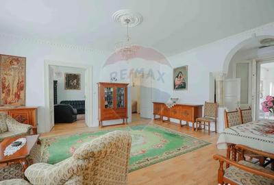 Casă cu 4 camere cu Teren 331 Mp în Central - 10