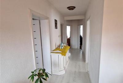 Casă cu 5 camere cu Teren 380 Mp în Nufărul - 11