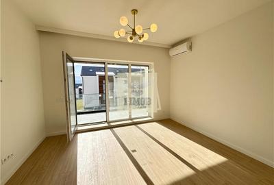 Apartament cu 2 camere decomandat în Cristian - 2