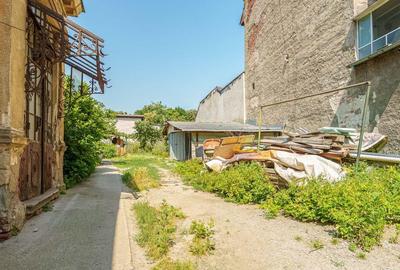 Piata Victoriei Mihalache stradal Corp Casa monument curt... - 12