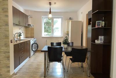 Casă cu 4 camere cu Canalizare în Central - 3