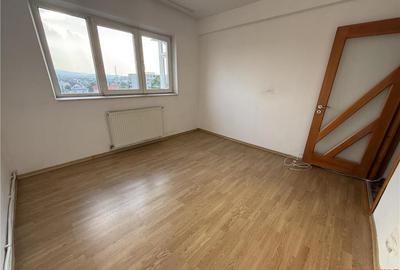 Apartament cu 2 camere decomandat în Central - 3