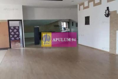 Casă cu 6 camere cu Teren 890 Mp în Dobroești - 1