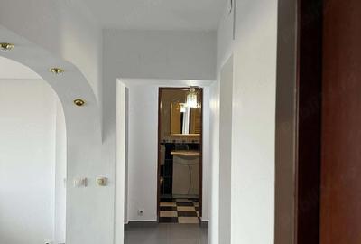 Apartament cu 3 camere decomandat în Central - 3