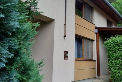 Casă cu 4 camere în Central - 4