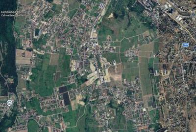 Teren de 2500 mp, în Bârnova