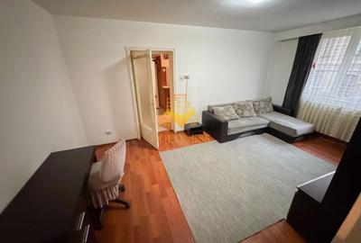 Apartament cu 3 camere semidecomandat, mobilat în Central - 2