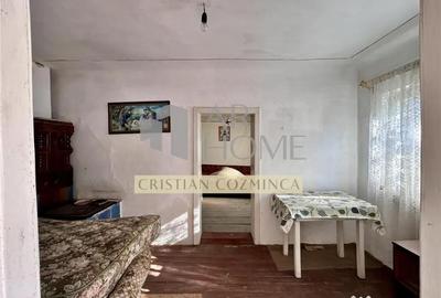 Casă cu 4 camere cu Teren 2243 Mp în Românești - 3